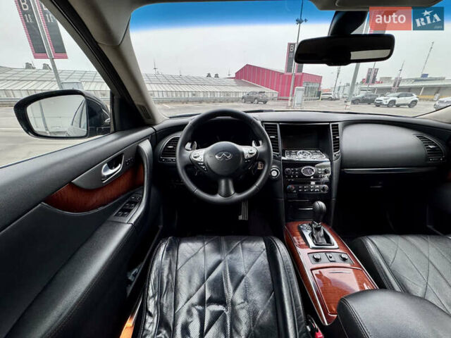 Черный Инфинити FX 30, объемом двигателя 2.99 л и пробегом 159 тыс. км за 16500 $, фото 37 на Automoto.ua