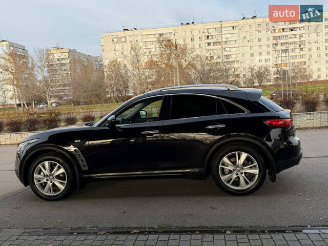 Черный Инфинити FX 30, объемом двигателя 3 л и пробегом 137 тыс. км за 17999 $, фото 36 на Automoto.ua