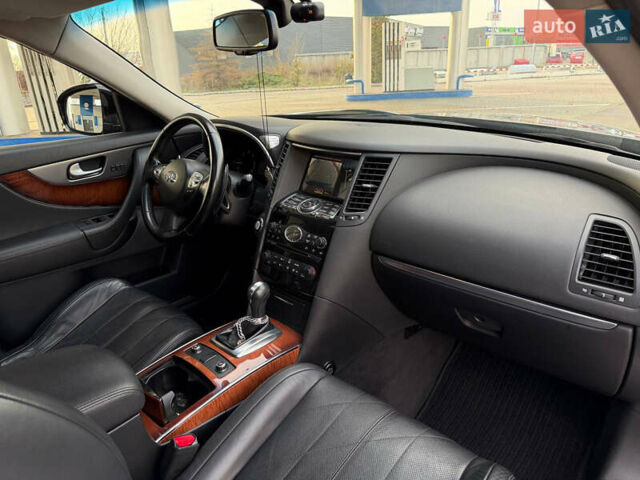 Черный Инфинити FX 30, объемом двигателя 3 л и пробегом 137 тыс. км за 17999 $, фото 43 на Automoto.ua