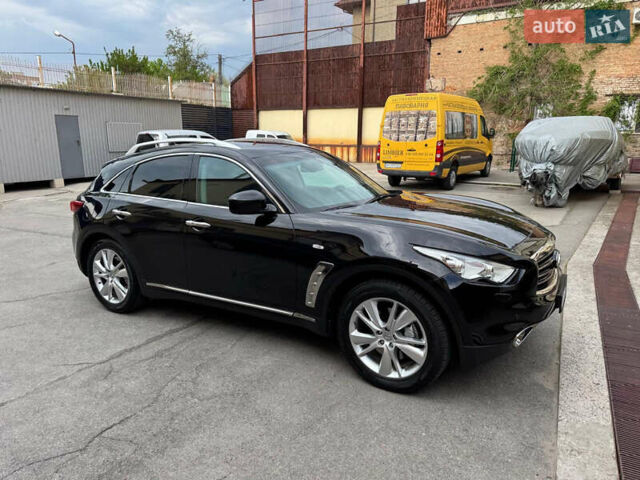 Чорний Інфініті FX 30, об'ємом двигуна 3 л та пробігом 167 тис. км за 16500 $, фото 7 на Automoto.ua