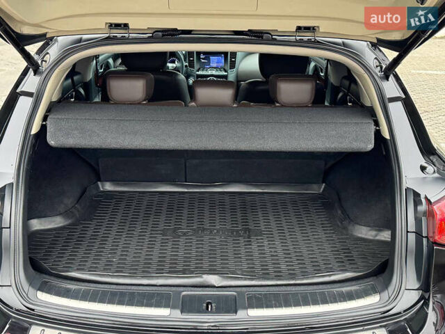 Чорний Інфініті FX 30, об'ємом двигуна 3 л та пробігом 167 тис. км за 16500 $, фото 10 на Automoto.ua