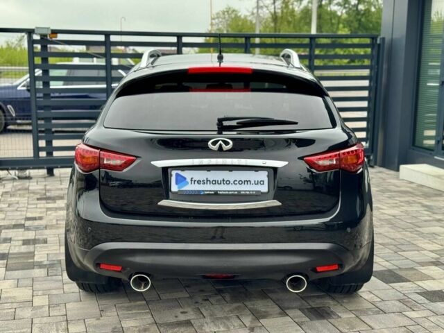 Чорний Інфініті FX 30, об'ємом двигуна 3 л та пробігом 103 тис. км за 18900 $, фото 12 на Automoto.ua