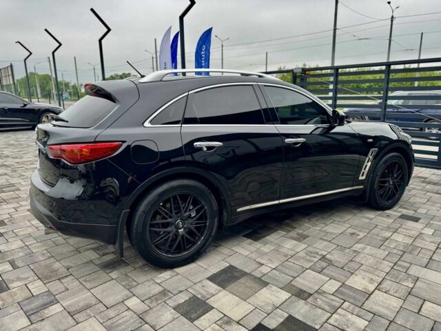 Чорний Інфініті FX 30, об'ємом двигуна 3 л та пробігом 103 тис. км за 18900 $, фото 2 на Automoto.ua