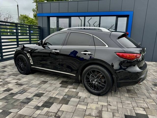 Чорний Інфініті FX 30, об'ємом двигуна 3 л та пробігом 103 тис. км за 18900 $, фото 10 на Automoto.ua