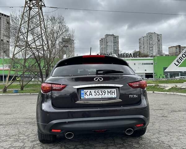 Коричневий Інфініті FX 30, об'ємом двигуна 3 л та пробігом 160 тис. км за 16500 $, фото 15 на Automoto.ua