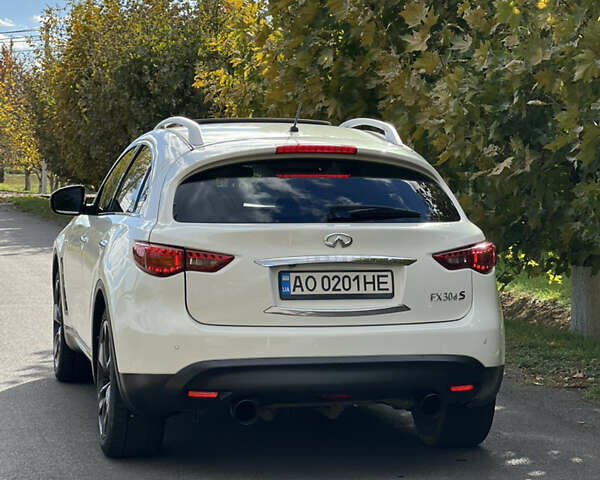 Инфинити FX 30, объемом двигателя 3 л и пробегом 230 тыс. км за 14500 $, фото 6 на Automoto.ua