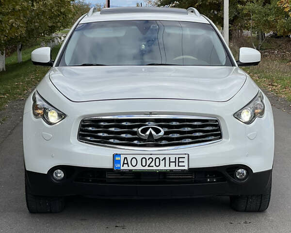 Инфинити FX 30, объемом двигателя 3 л и пробегом 230 тыс. км за 14500 $, фото 3 на Automoto.ua