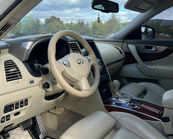 Инфинити FX 30, объемом двигателя 3 л и пробегом 230 тыс. км за 14500 $, фото 12 на Automoto.ua