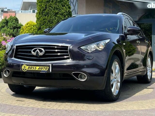 Инфинити FX 30, объемом двигателя 3 л и пробегом 196 тыс. км за 20700 $, фото 2 на Automoto.ua
