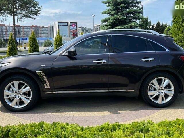 Инфинити FX 30, объемом двигателя 3 л и пробегом 196 тыс. км за 20700 $, фото 3 на Automoto.ua