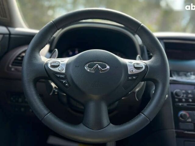 Инфинити FX 30, объемом двигателя 3 л и пробегом 196 тыс. км за 20700 $, фото 18 на Automoto.ua