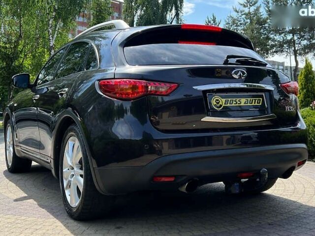 Инфинити FX 30, объемом двигателя 3 л и пробегом 196 тыс. км за 20700 $, фото 4 на Automoto.ua