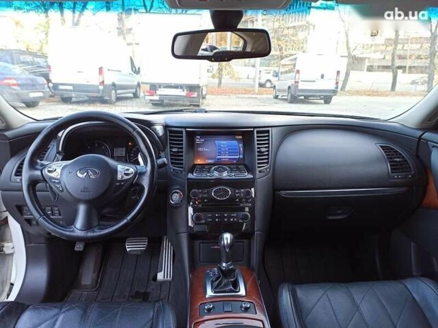 Інфініті FX 30, об'ємом двигуна 3 л та пробігом 222 тис. км за 17900 $, фото 16 на Automoto.ua