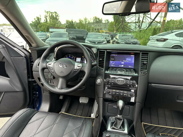 Синий Инфинити FX 30, объемом двигателя 3 л и пробегом 172 тыс. км за 17900 $, фото 21 на Automoto.ua