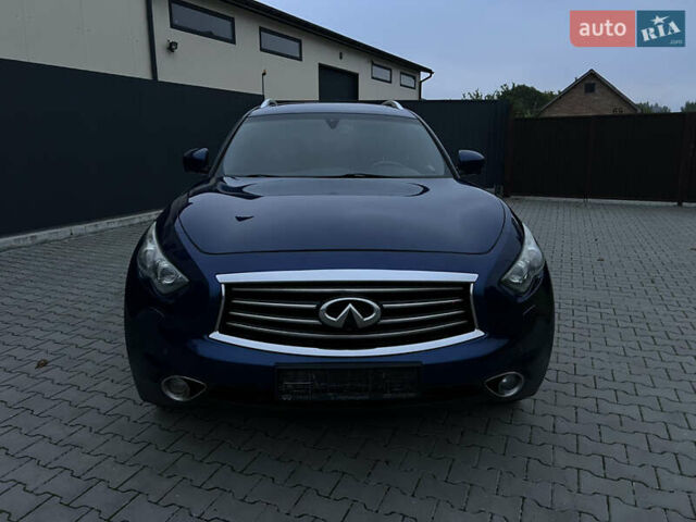 Синий Инфинити FX 30, объемом двигателя 3 л и пробегом 195 тыс. км за 15000 $, фото 22 на Automoto.ua