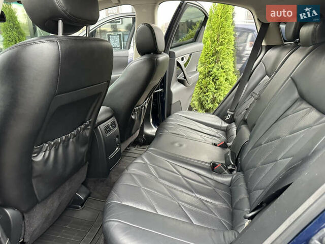 Синий Инфинити FX 30, объемом двигателя 3 л и пробегом 172 тыс. км за 17900 $, фото 17 на Automoto.ua