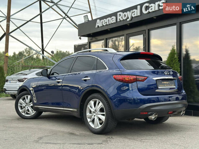 Синий Инфинити FX 30, объемом двигателя 3 л и пробегом 172 тыс. км за 17900 $, фото 3 на Automoto.ua