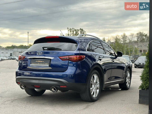 Синий Инфинити FX 30, объемом двигателя 3 л и пробегом 172 тыс. км за 17900 $, фото 9 на Automoto.ua