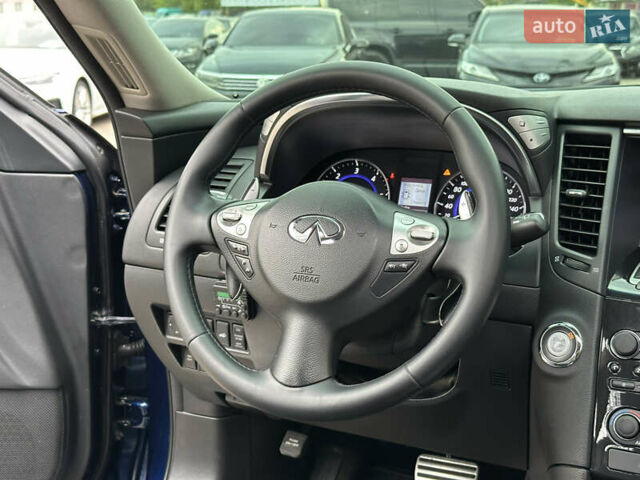 Синий Инфинити FX 30, объемом двигателя 3 л и пробегом 172 тыс. км за 17900 $, фото 22 на Automoto.ua