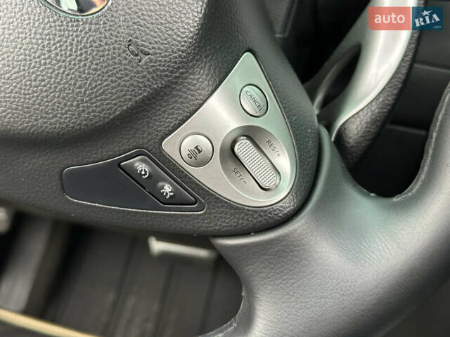 Синий Инфинити FX 30, объемом двигателя 3 л и пробегом 172 тыс. км за 17900 $, фото 31 на Automoto.ua