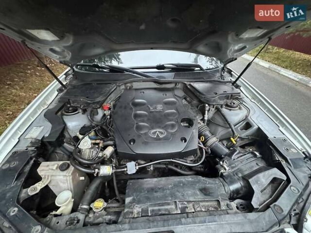 Белый Инфинити FX 35, объемом двигателя 3.5 л и пробегом 194 тыс. км за 6500 $, фото 13 на Automoto.ua