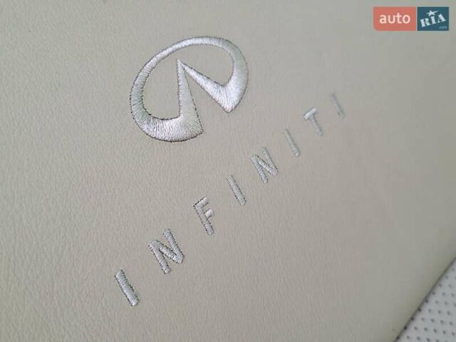 Белый Инфинити FX 35, объемом двигателя 3.5 л и пробегом 180 тыс. км за 14400 $, фото 30 на Automoto.ua