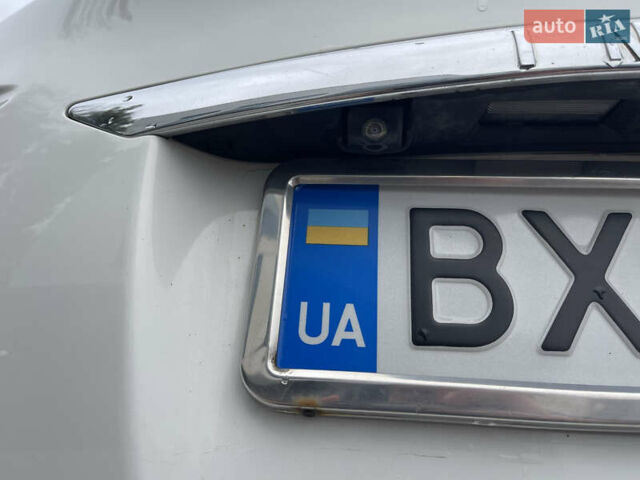 Белый Инфинити FX 35, объемом двигателя 3.5 л и пробегом 270 тыс. км за 12700 $, фото 23 на Automoto.ua