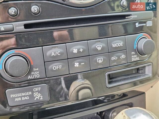 Белый Инфинити FX 35, объемом двигателя 3.5 л и пробегом 180 тыс. км за 14400 $, фото 44 на Automoto.ua