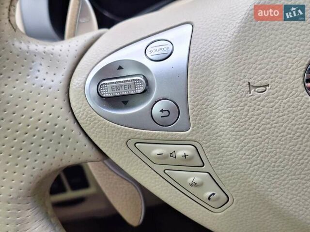 Белый Инфинити FX 35, объемом двигателя 3.5 л и пробегом 180 тыс. км за 14400 $, фото 36 на Automoto.ua