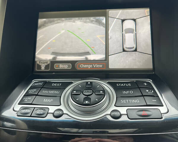 Белый Инфинити FX 35, объемом двигателя 3.5 л и пробегом 270 тыс. км за 12700 $, фото 49 на Automoto.ua