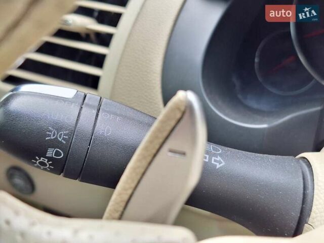 Белый Инфинити FX 35, объемом двигателя 3.5 л и пробегом 180 тыс. км за 14400 $, фото 37 на Automoto.ua