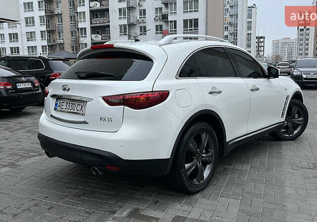 Білий Інфініті FX 35, об'ємом двигуна 3.5 л та пробігом 190 тис. км за 12500 $, фото 7 на Automoto.ua