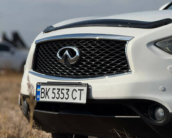 Белый Инфинити FX 35, объемом двигателя 3.5 л и пробегом 270 тыс. км за 12199 $, фото 8 на Automoto.ua