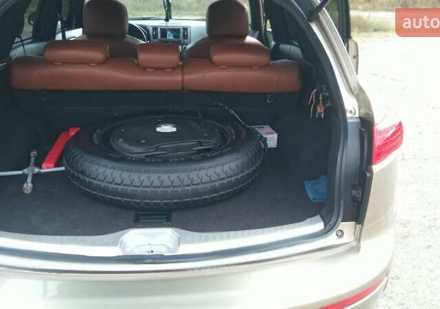 Бежевий Інфініті FX 35, об'ємом двигуна 3.5 л та пробігом 258 тис. км за 6850 $, фото 74 на Automoto.ua