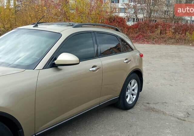 Бежевий Інфініті FX 35, об'ємом двигуна 3.5 л та пробігом 258 тис. км за 6850 $, фото 3 на Automoto.ua