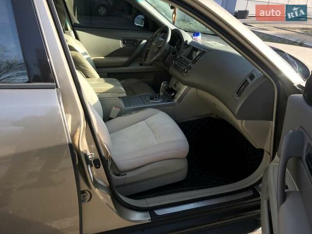 Бежевый Инфинити FX 35, объемом двигателя 3.5 л и пробегом 190 тыс. км за 7500 $, фото 8 на Automoto.ua