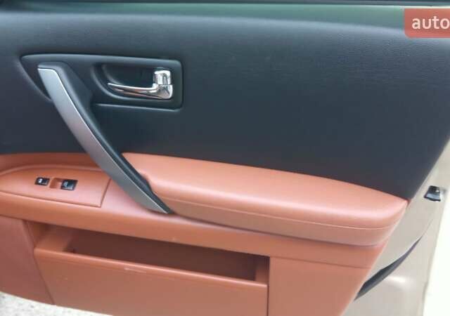 Бежевий Інфініті FX 35, об'ємом двигуна 3.5 л та пробігом 258 тис. км за 6850 $, фото 35 на Automoto.ua