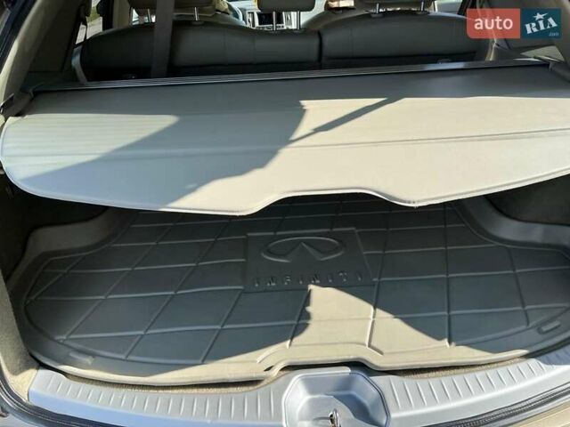 Бежевый Инфинити FX 35, объемом двигателя 3.5 л и пробегом 100 тыс. км за 9000 $, фото 17 на Automoto.ua