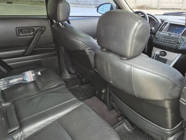 Черный Инфинити FX 35, объемом двигателя 3.5 л и пробегом 165 тыс. км за 5900 $, фото 4 на Automoto.ua