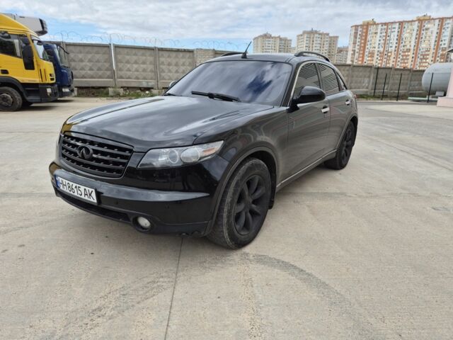 Черный Инфинити FX 35, объемом двигателя 3.5 л и пробегом 165 тыс. км за 5900 $, фото 2 на Automoto.ua