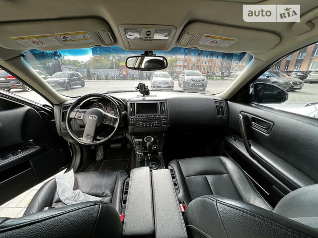 Черный Инфинити FX 35, объемом двигателя 3.5 л и пробегом 191 тыс. км за 12800 $, фото 11 на Automoto.ua