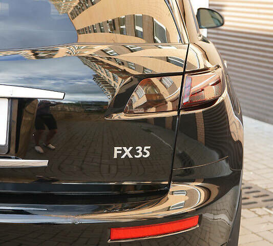 Черный Инфинити FX 35, объемом двигателя 3.5 л и пробегом 191 тыс. км за 12800 $, фото 18 на Automoto.ua