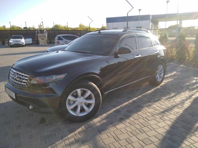 Черный Инфинити FX 35, объемом двигателя 3.5 л и пробегом 320 тыс. км за 8500 $, фото 11 на Automoto.ua