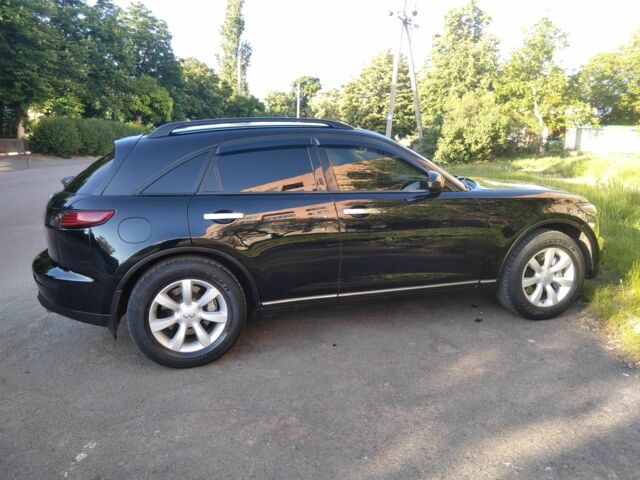 Черный Инфинити FX 35, объемом двигателя 3.5 л и пробегом 320 тыс. км за 8500 $, фото 18 на Automoto.ua