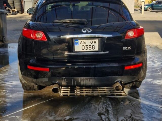 Чорний Інфініті FX 35, об'ємом двигуна 3.5 л та пробігом 236 тис. км за 8000 $, фото 3 на Automoto.ua