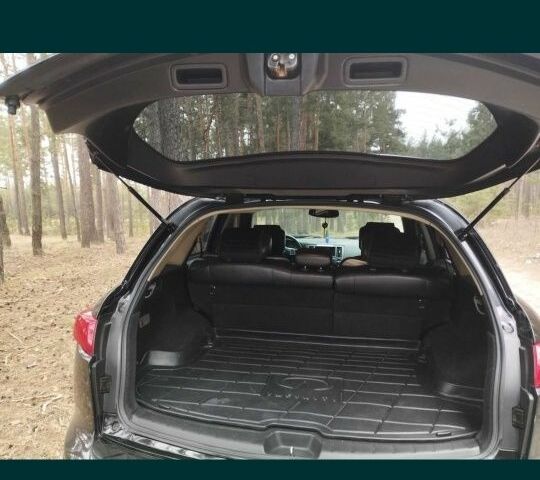 Черный Инфинити FX 35, объемом двигателя 3.5 л и пробегом 177 тыс. км за 8200 $, фото 12 на Automoto.ua