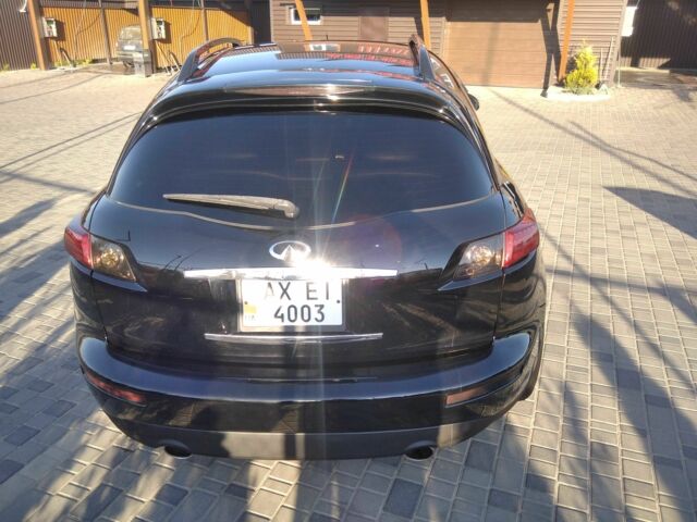 Черный Инфинити FX 35, объемом двигателя 3.5 л и пробегом 320 тыс. км за 8500 $, фото 6 на Automoto.ua