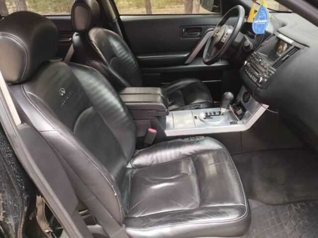 Черный Инфинити FX 35, объемом двигателя 3.5 л и пробегом 177 тыс. км за 8200 $, фото 11 на Automoto.ua