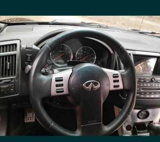 Черный Инфинити FX 35, объемом двигателя 3.5 л и пробегом 177 тыс. км за 8200 $, фото 4 на Automoto.ua