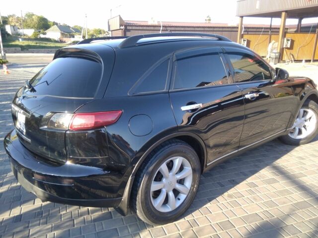 Черный Инфинити FX 35, объемом двигателя 3.5 л и пробегом 320 тыс. км за 8500 $, фото 3 на Automoto.ua